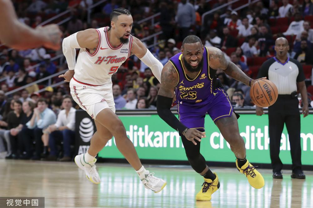 何对女子跳 何对女子跳